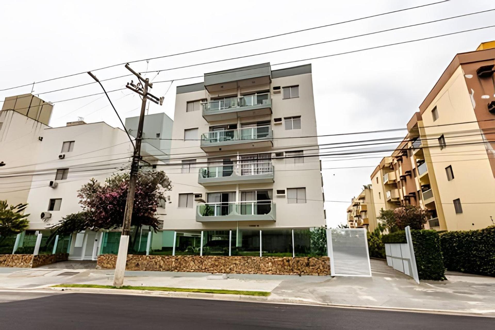 Apto Na Enseada Excelente Localizacao, 500M Da Praia, Garagem, Ar Condicionado Portaria 24 Horas 과루자 외부 사진