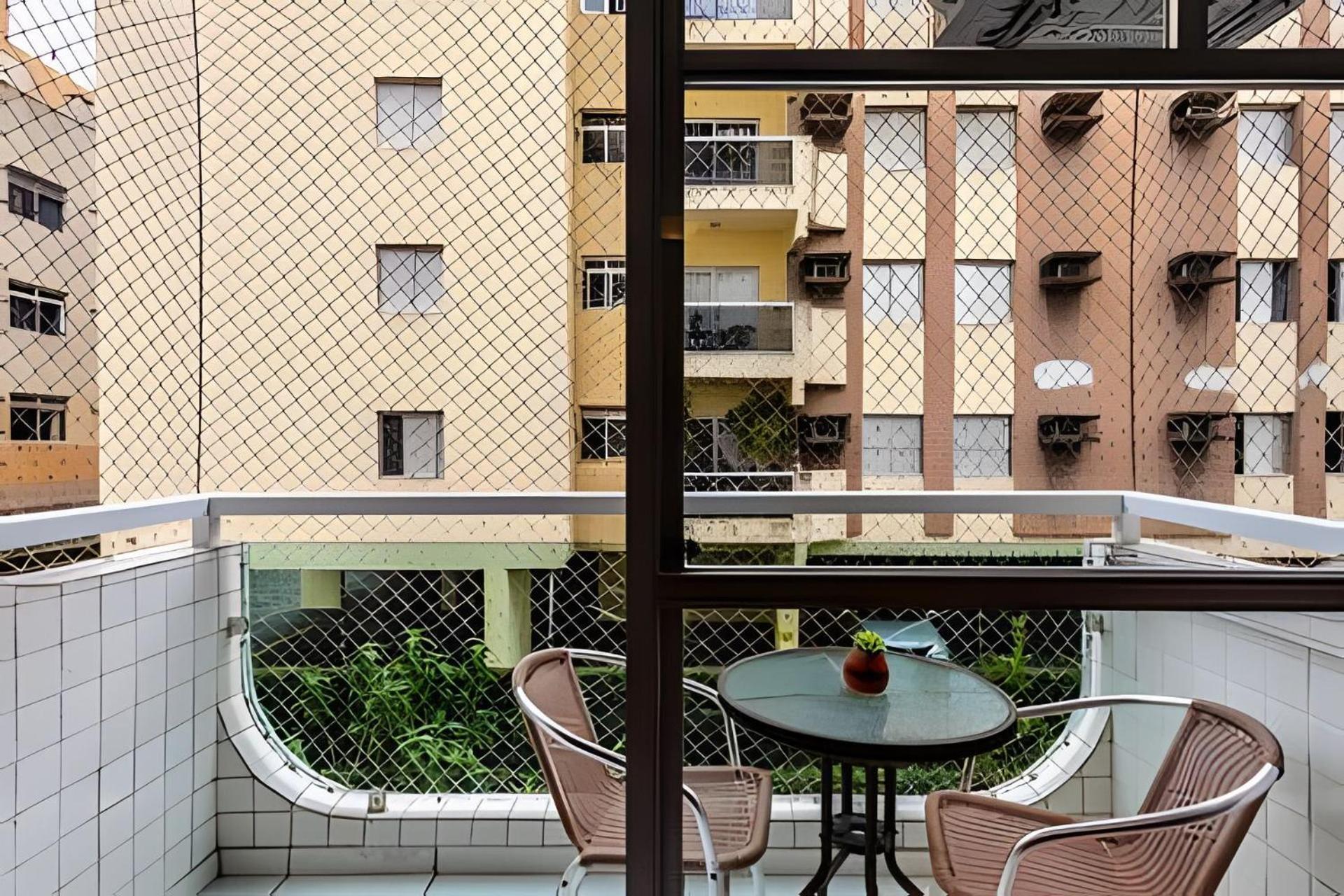 Apto Na Enseada Excelente Localizacao, 500M Da Praia, Garagem, Ar Condicionado Portaria 24 Horas 과루자 외부 사진
