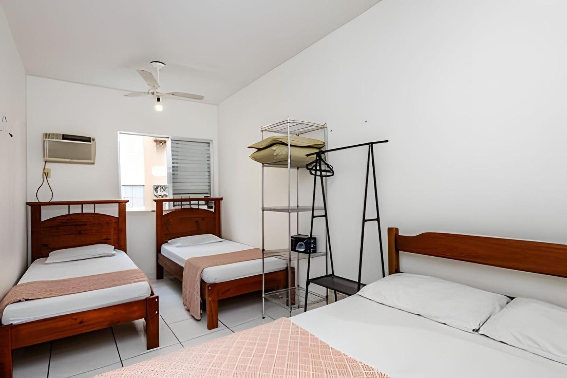Apto Na Enseada Excelente Localizacao, 500M Da Praia, Garagem, Ar Condicionado Portaria 24 Horas 과루자 외부 사진