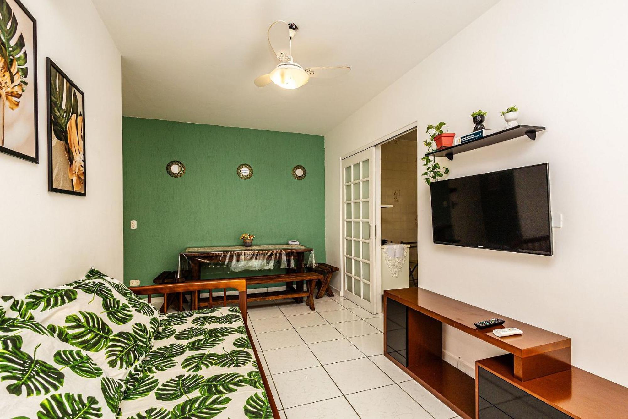 Apto Na Enseada Excelente Localizacao, 500M Da Praia, Garagem, Ar Condicionado Portaria 24 Horas 과루자 외부 사진